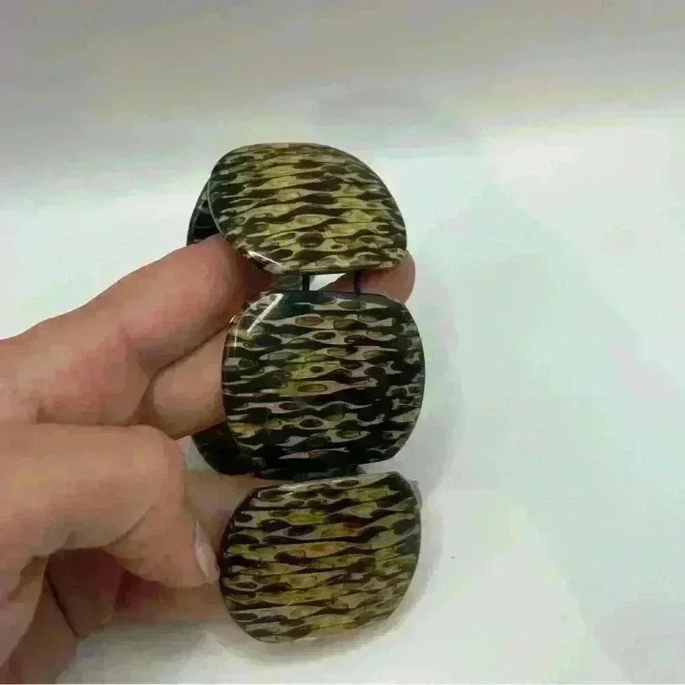 Vintage Wooden Bracelet Animal Print Coated Stretchy - Picture 6 of 6